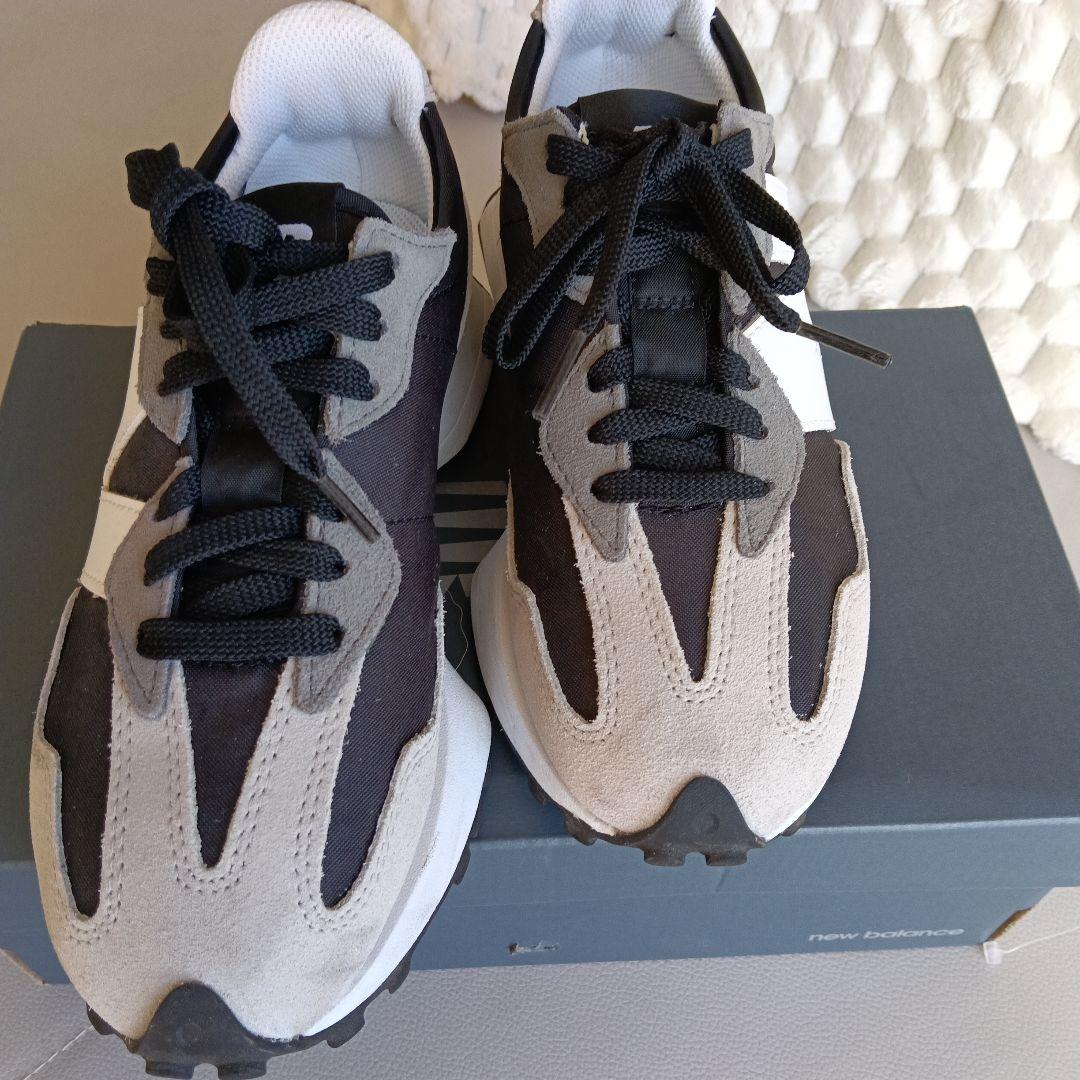 ニューバランススニーカー　MS327 23.5cm　ブラック