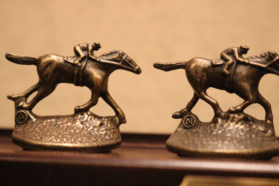 ブラントンボトルキャップ+ディスプレイ台座 - メルカリ