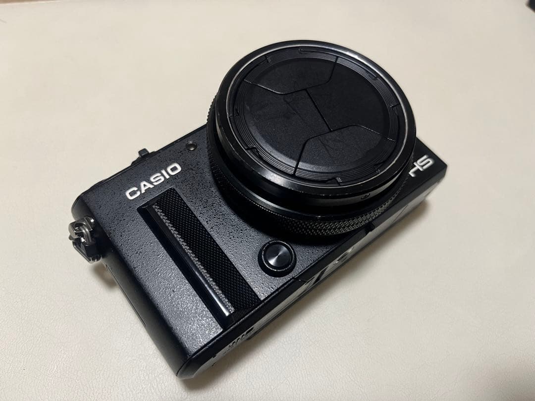 CASIO デジタルカメラ EXILIM EX-100F BK Amazon | CASIO デジタルカメラ EXILIM EX-100FBK 60枚/秒の高速連写