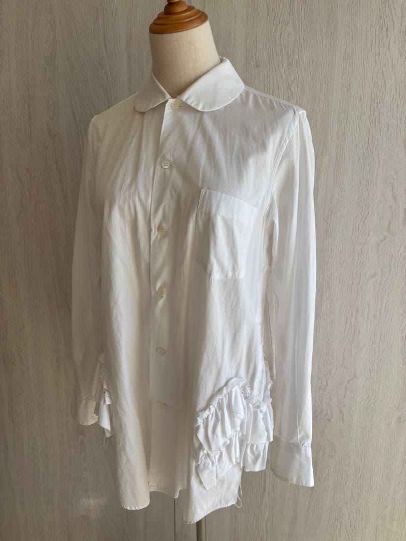 コムデギャルソンコムデギャルソンフリル付きホワイト長袖シャツ COMME des GARCONS コムコム コムデギャルソンCOMME フリルフロント