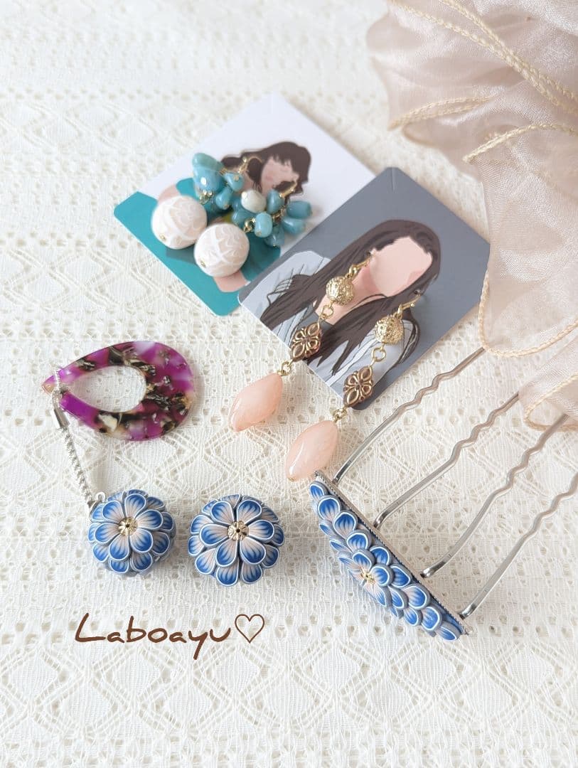 ミントさま専用　フックピアス〈華・胡粉グラデ&Stone〉 白波のフックピアス シェル付き サージカルステンレス ゴールド 南国