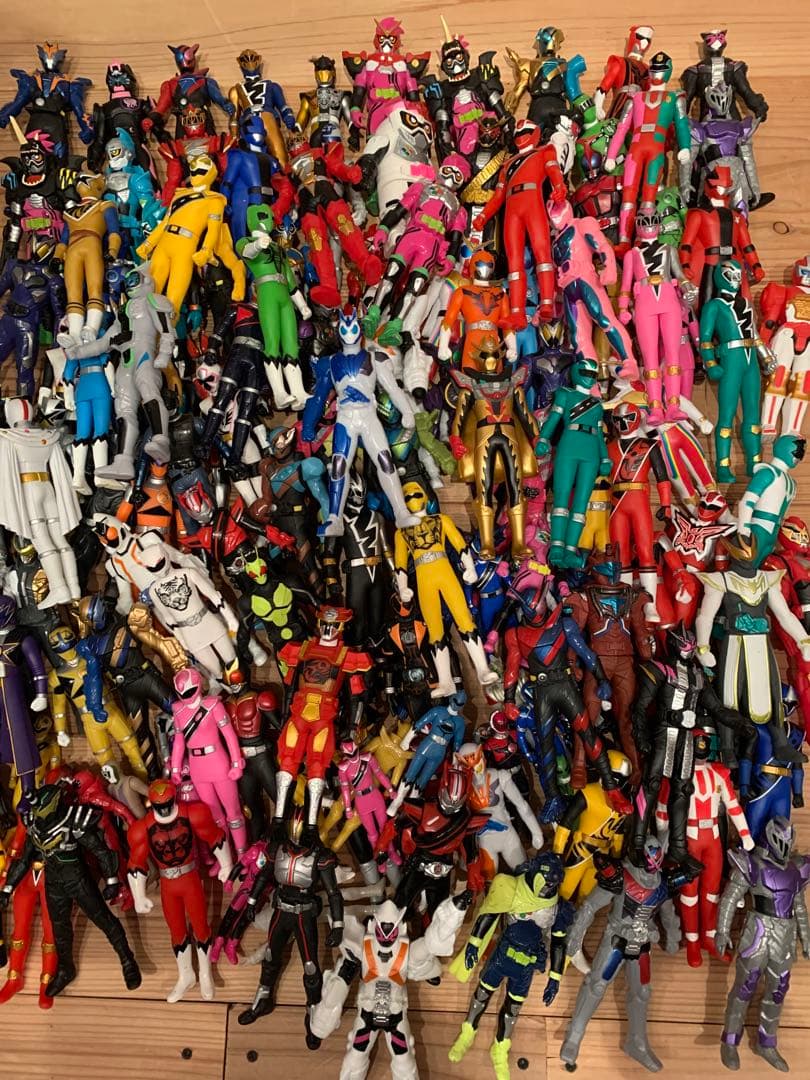 142個仮面ライダー・スーパー戦隊フィギュア・ソフビ スーパー戦隊 仮面ライダー ソフビフィギュア まとめ売り 19体セット