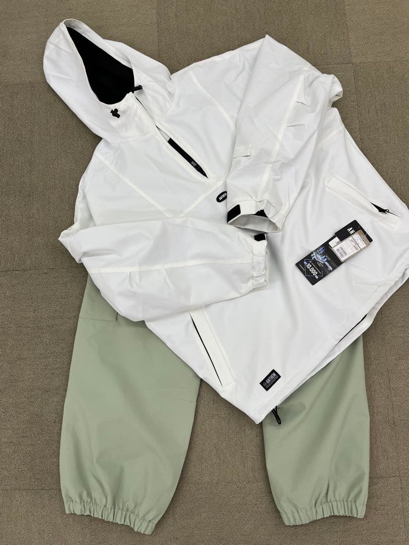 新品　未使用　anthem スノーボードウエア　Lサイズ ANTHEM（GIANT） アンセム(ANTHEM) スノーボードウェア ジャケット