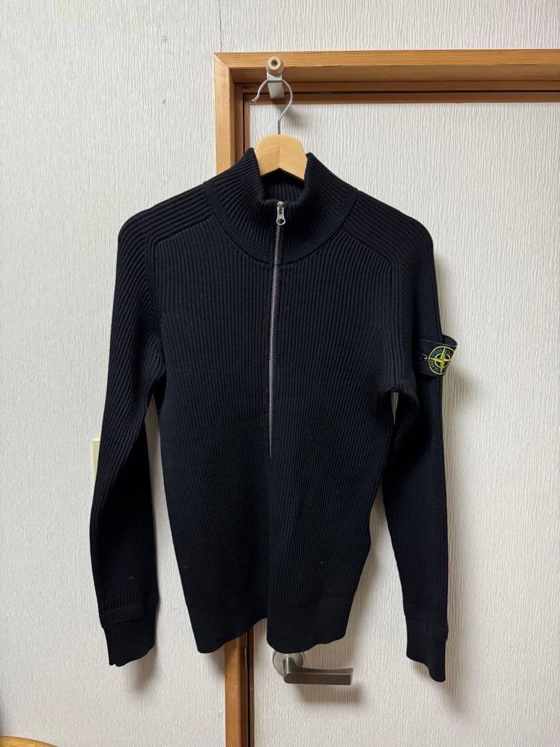 上杉柊平着用　stone  ドライバーズニット な*と様 上杉柊平着用 STONE ISLAND ドライバーズニット M zip - メルカリ