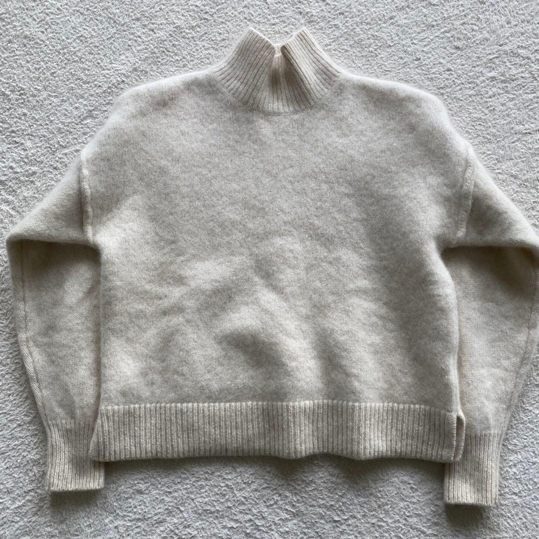 【みすけ】2023年モデル　ビアズリー　ホワイトヤクプルオーバー みすけ】2023年モデル ビアズリー ホワイトヤクプルオーバー BEARDSLEY