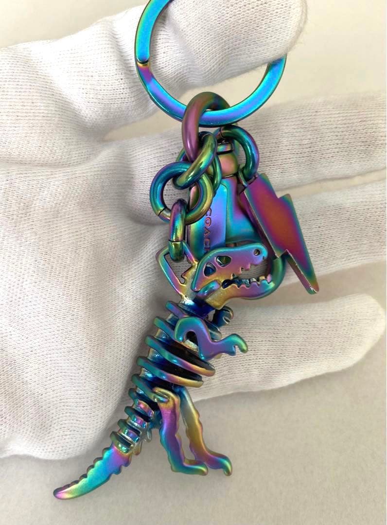 極希少】コーチ レキシー 恐竜 キーホルダー チャーム レインボー