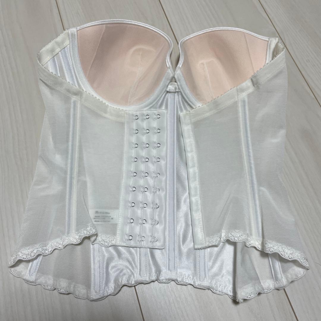 ブライダルインナー ホワイト クラウディア D75 - メルカリ