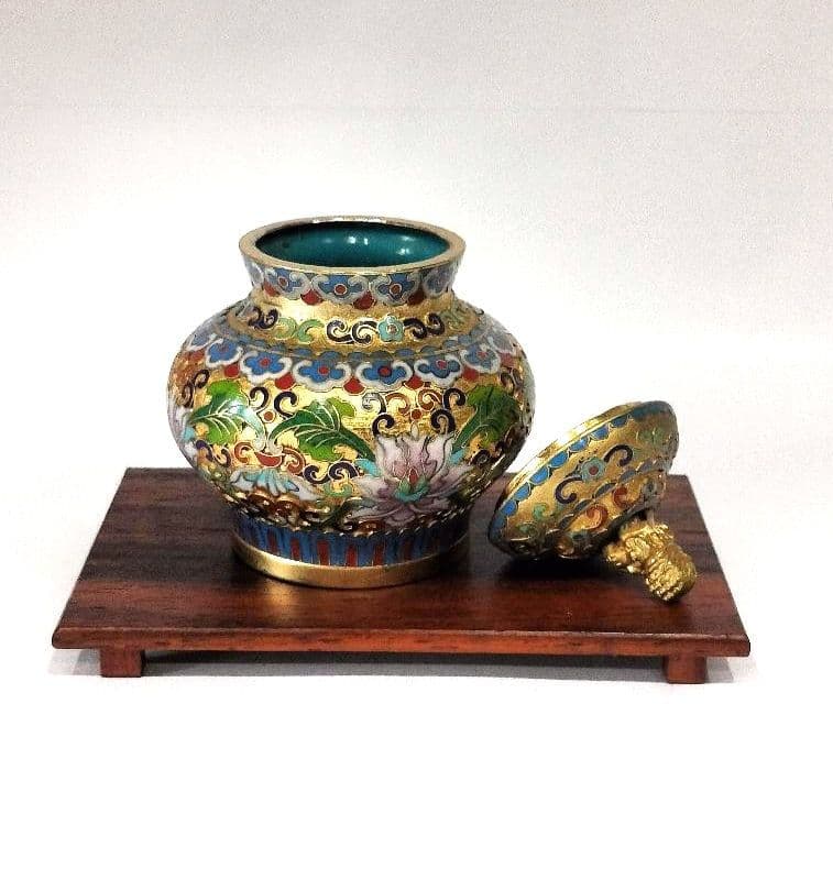 ❤【新品・未使用】中国 七宝琺瑯彩 花文 獅子摘蓋物 七宝焼 壺 ツボ