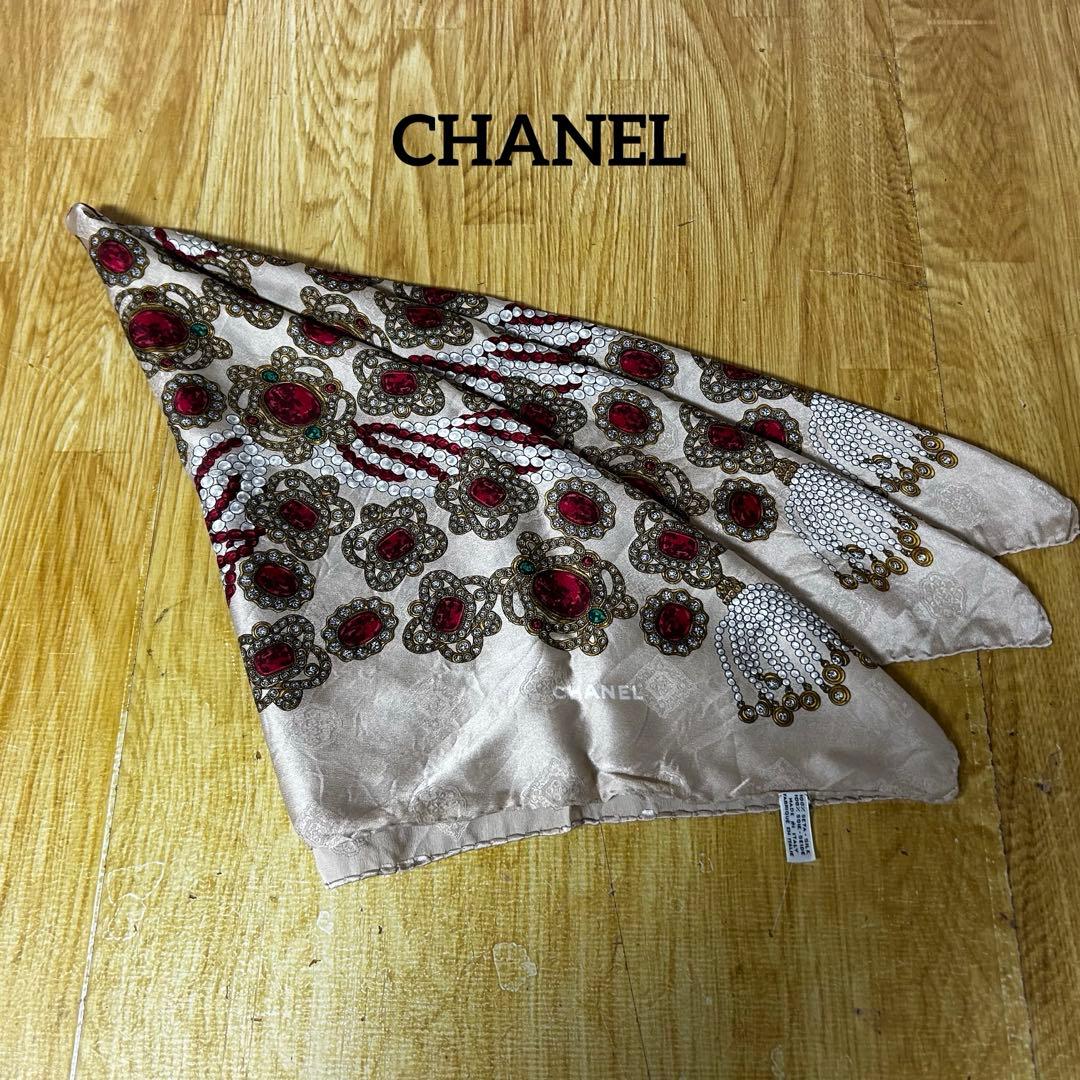 8j122 シャネル スカーフ グリポネ 宝飾柄 ヴィンテージ シルク CHANEL シャネル グリポワガラスジュエリー柄 シルクスカーフ