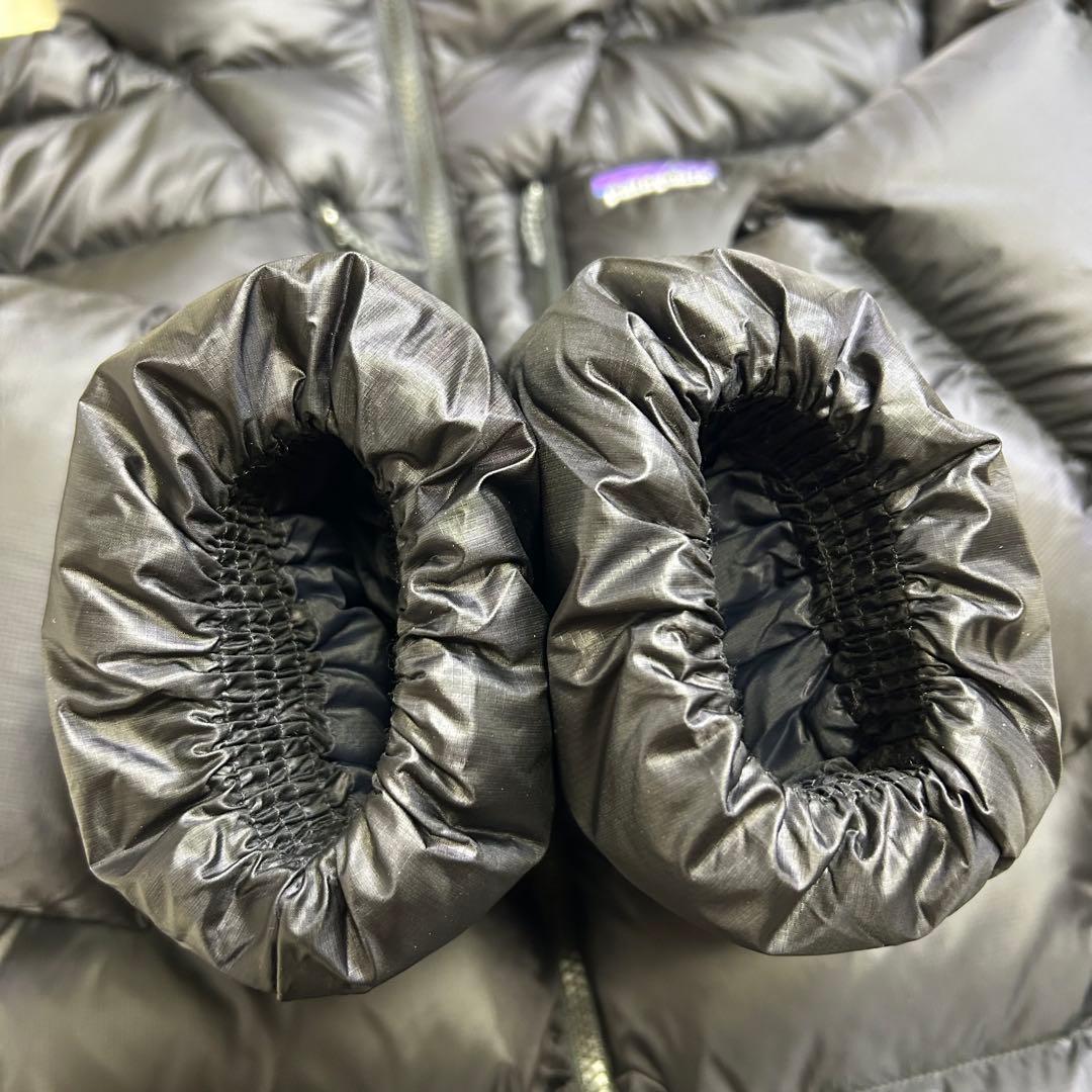 現行モデル】極美品 パタゴニア フィッツロイダウンフーディ 黒 M 25年
