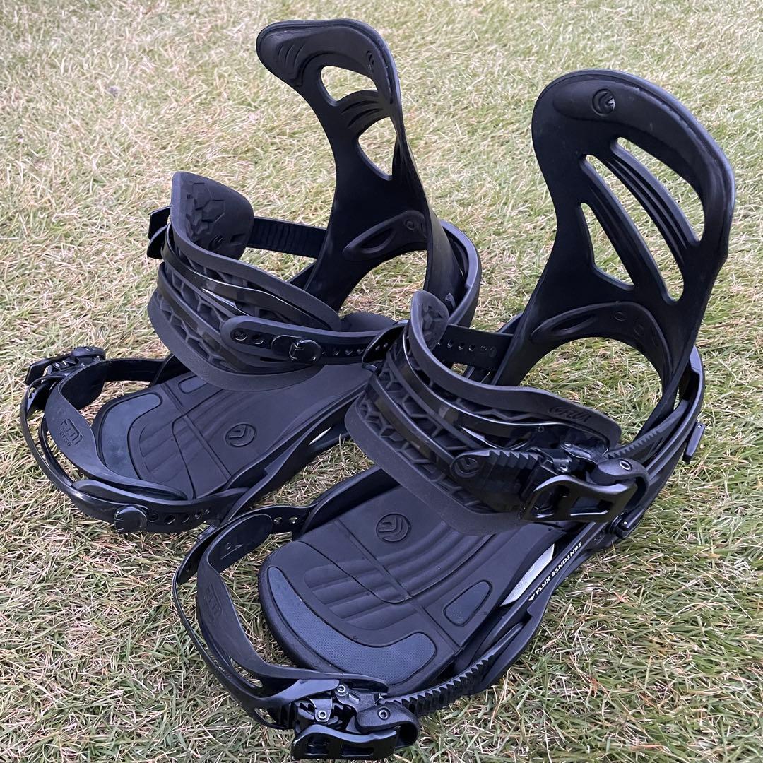 【本日限定値下げ】FLUX DS Mサイズ バインディング フラックス 楽天市場】Mサイズ のみ 送料無料 FLUX フラックス バインディング DS