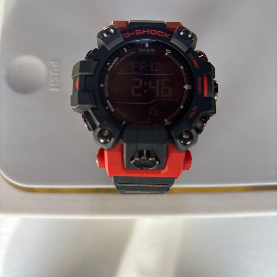 G-SHOCK Mud Resist デジタル腕時計 マッドマン 二層液晶により視認性を高めた防塵・防泥の“G-SHOCK” | CASIO