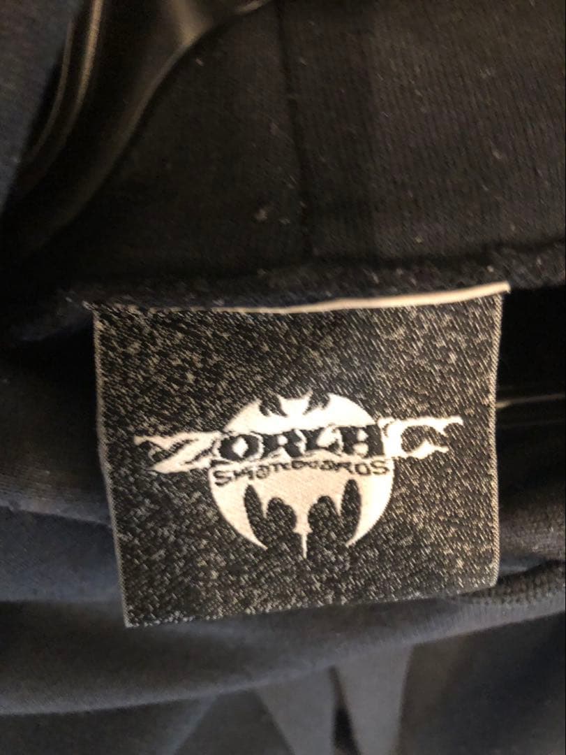 ZOR-LAC グラフィックフーディ ブラックの通販はau PAY マーケット