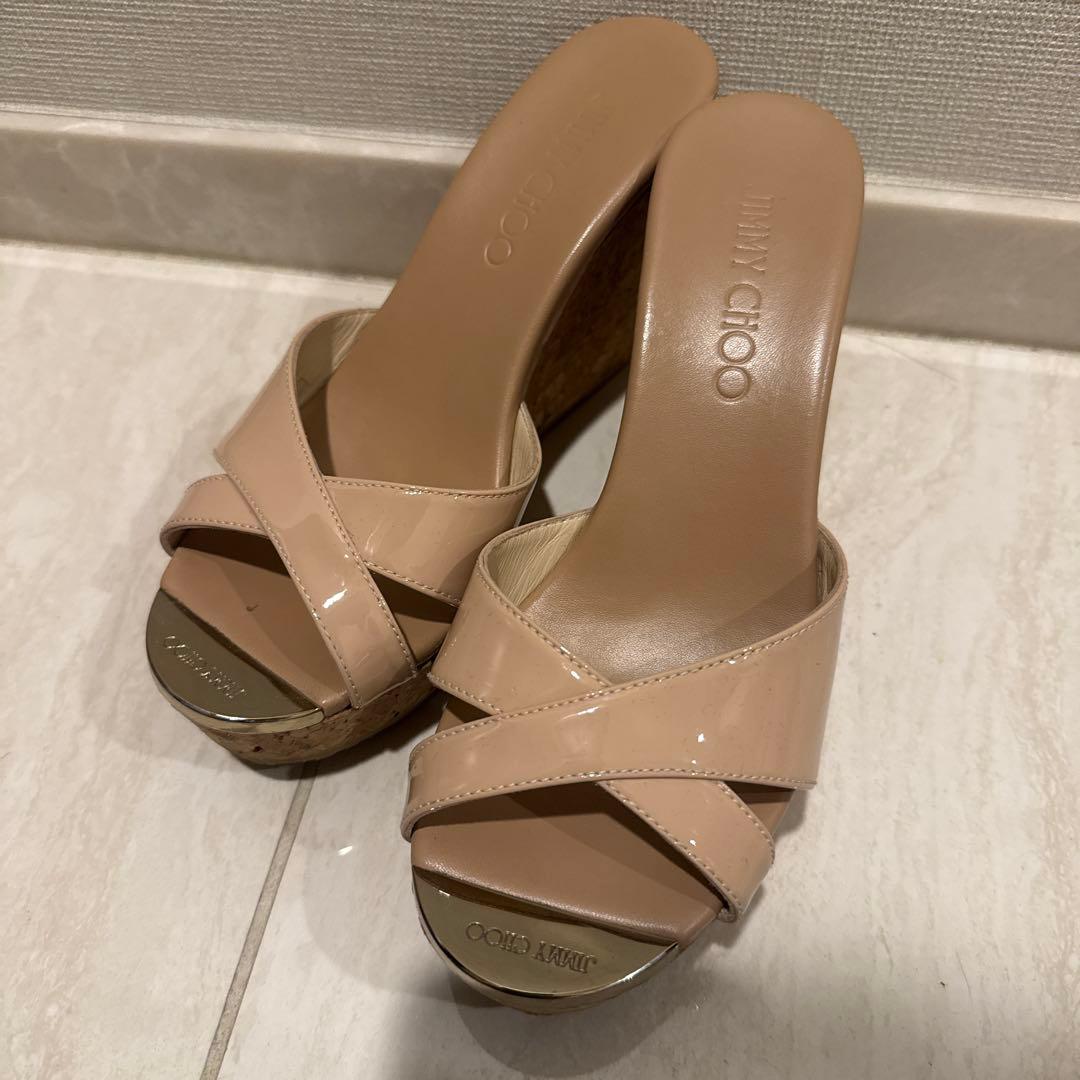Jimmy Choo ベージュ クロスストラップ サンダル - メルカリ