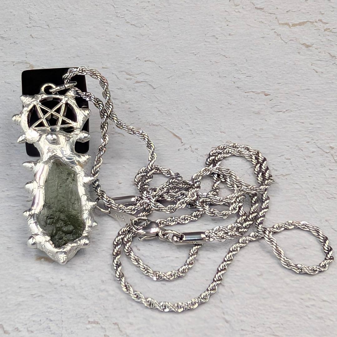 ご予約品《モルダバイト・アウロラ フリズスキャルヴ ―変容の聖座―》〜星の玻璃〜