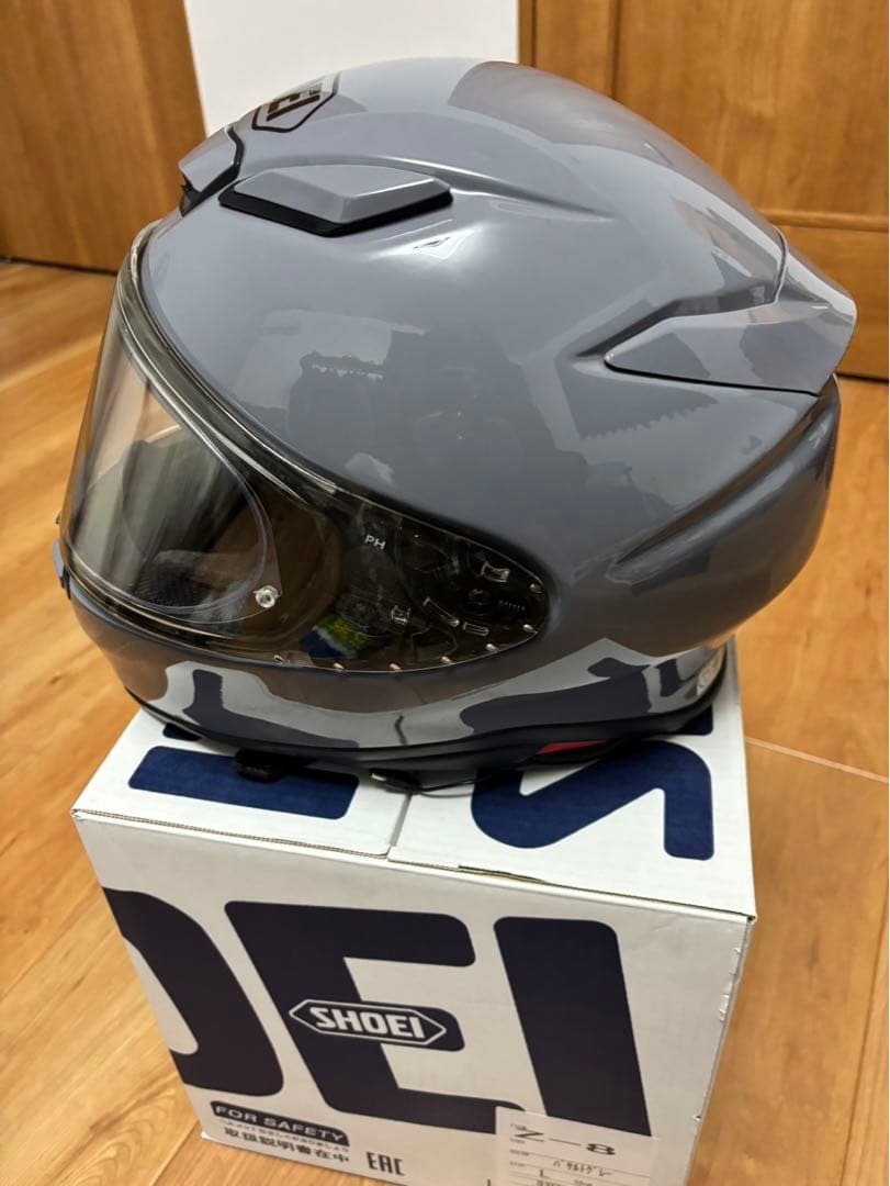 ショーエイZ8パサルトグレーLサイズ フォトクロミックシールド、収納