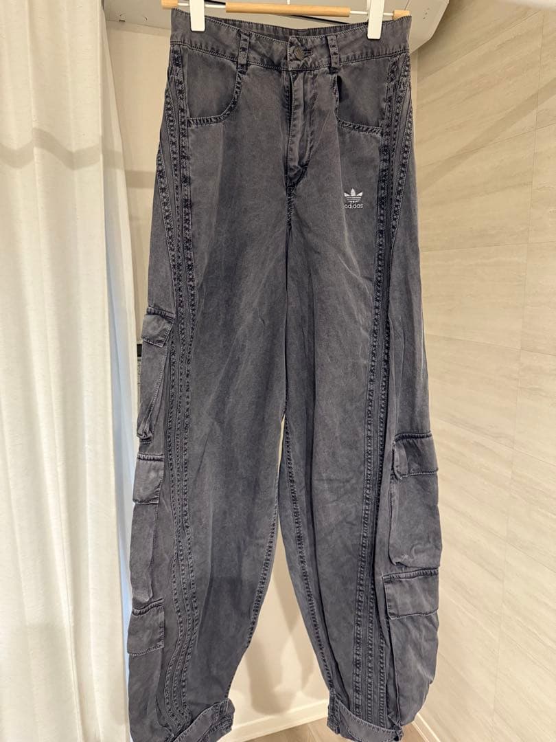 Adidas グレー カーゴパンツ 大きいサイズ adidas(アディダス) スウェットカーゴパンツ ミディアム