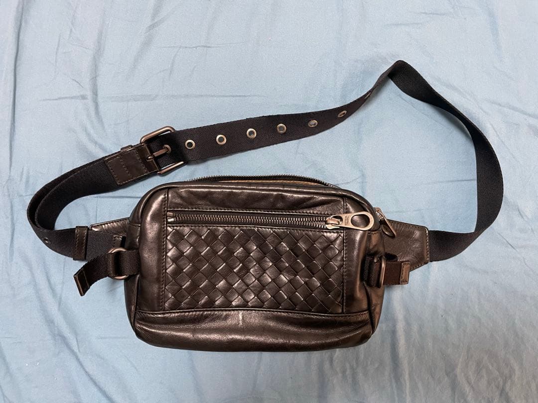 【デゲン】BOTTEGA VENETA ボディバッグ ブラック ◇BOTTEGA VENETA クロスボディバッグ ブラック◇ (BOTTEGA VENETA