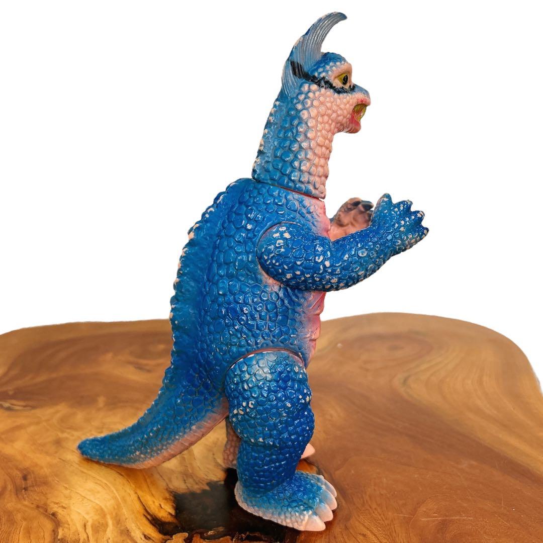 ブルマァク アーストロン 怪獣ソフビ フィギュア ウルトラマン - メルカリ