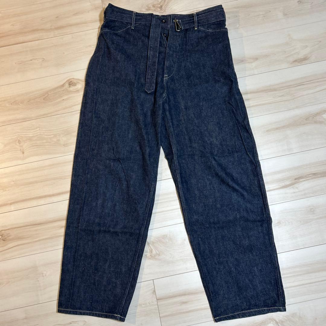 美品　comoli ベルテッド デニム　2 COMOLI デニム ベルテッドパンツ | 大阪心斎橋のメンズ洋服のセレクト