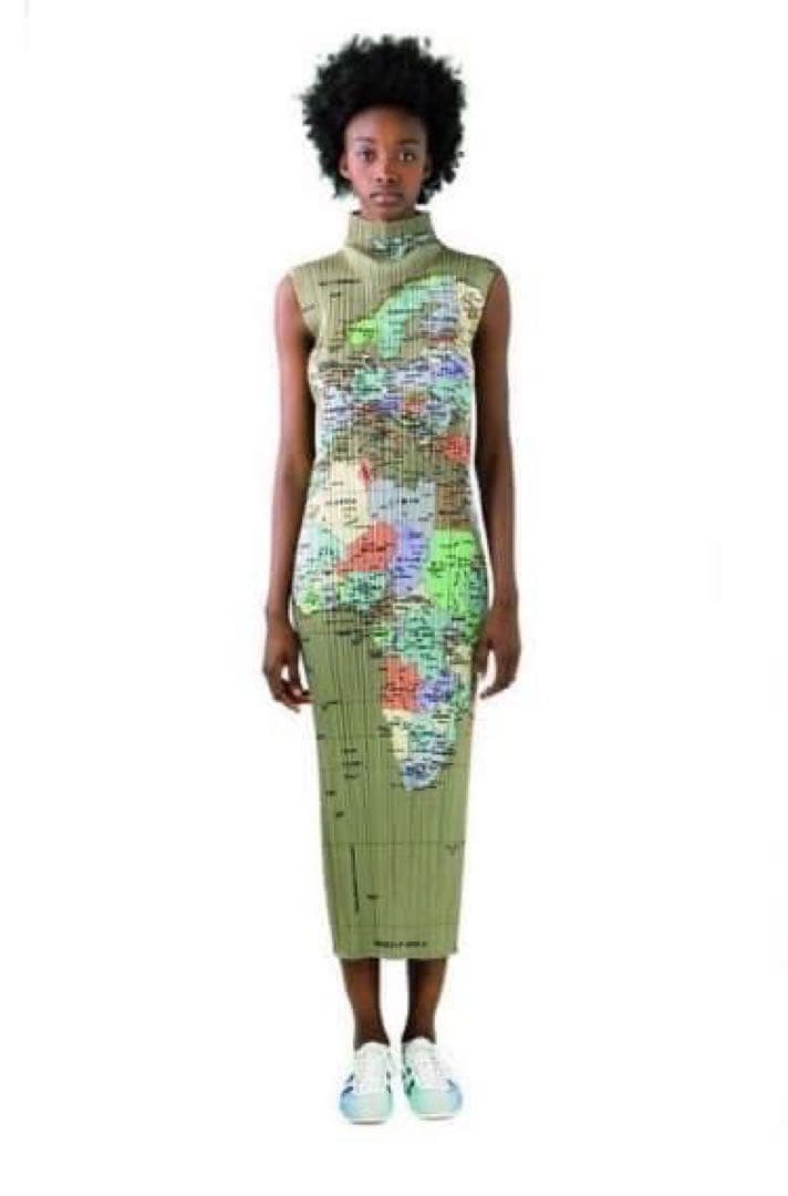 最終值段》プリーツプリーズ イッセイミヤケ 地図柄 - メルカリ