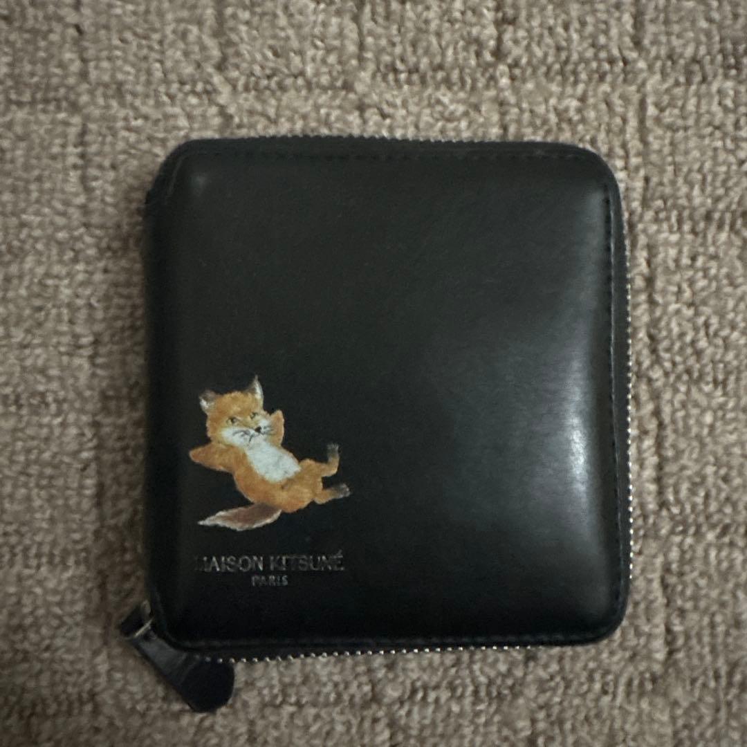 MAISON KITSUNÉ フォックス二つ折り財布 楽天市場】Maison Kitsune メゾンキツネ チラックスフォックス ランド