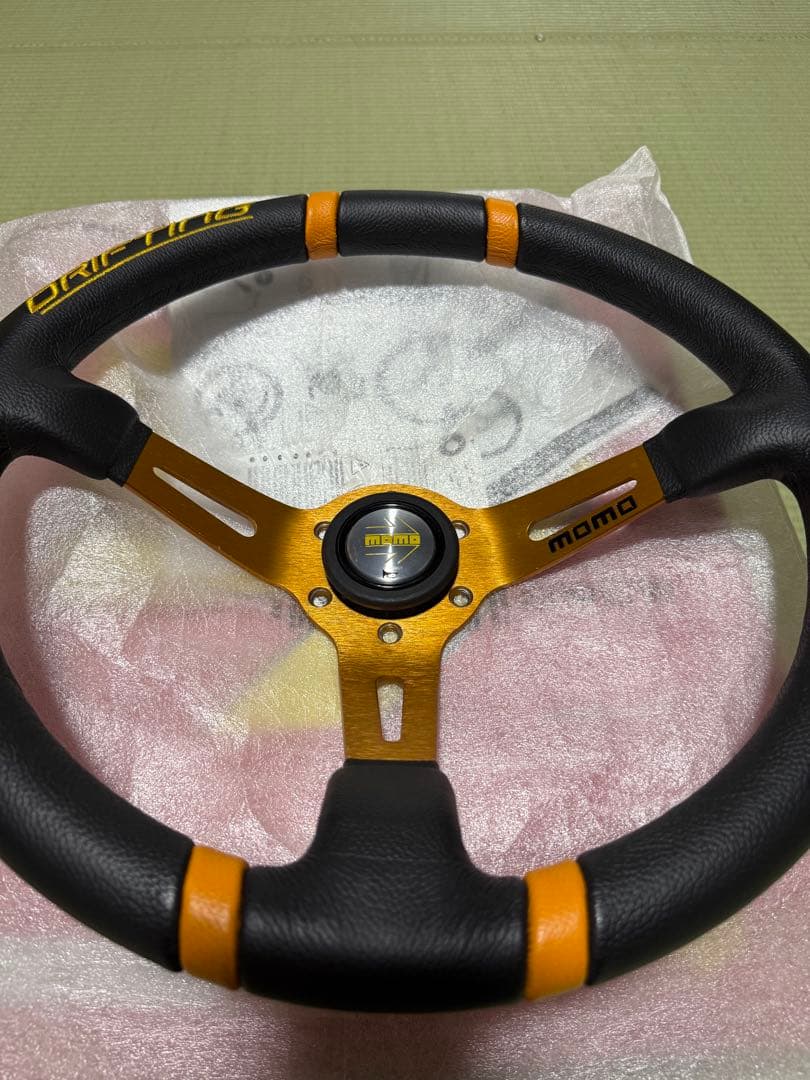 momo DRIFTING ステアリングホイール MOMO ステアリング DRIFTING（ドリフティング） ブラックレザー/レッド