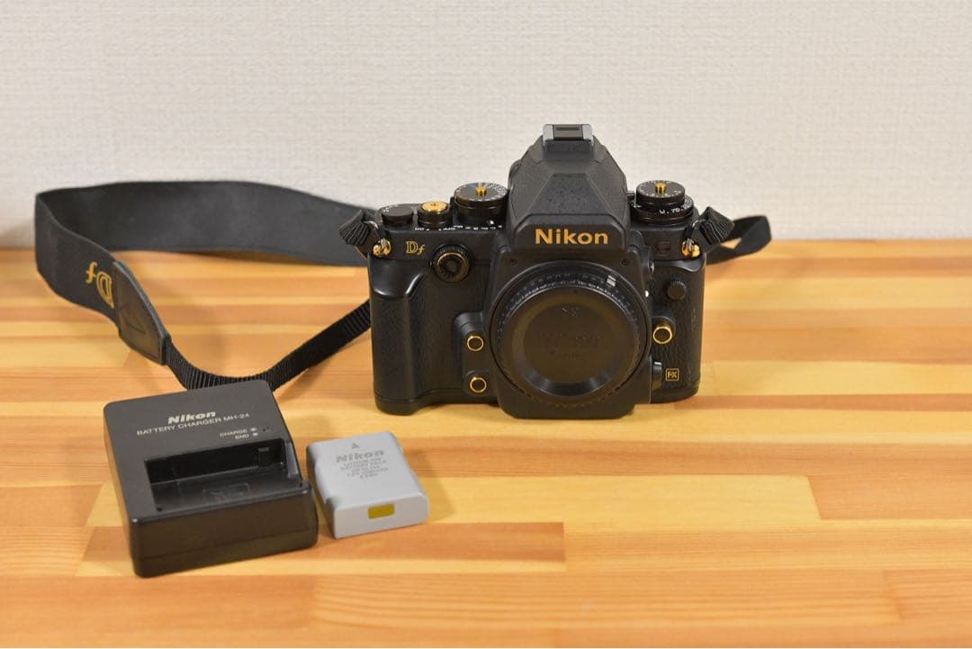 Nikon Df Gold Edition ニコン 写真で見るニコンDfブラックGold Edition - デジカメ Watch Watch