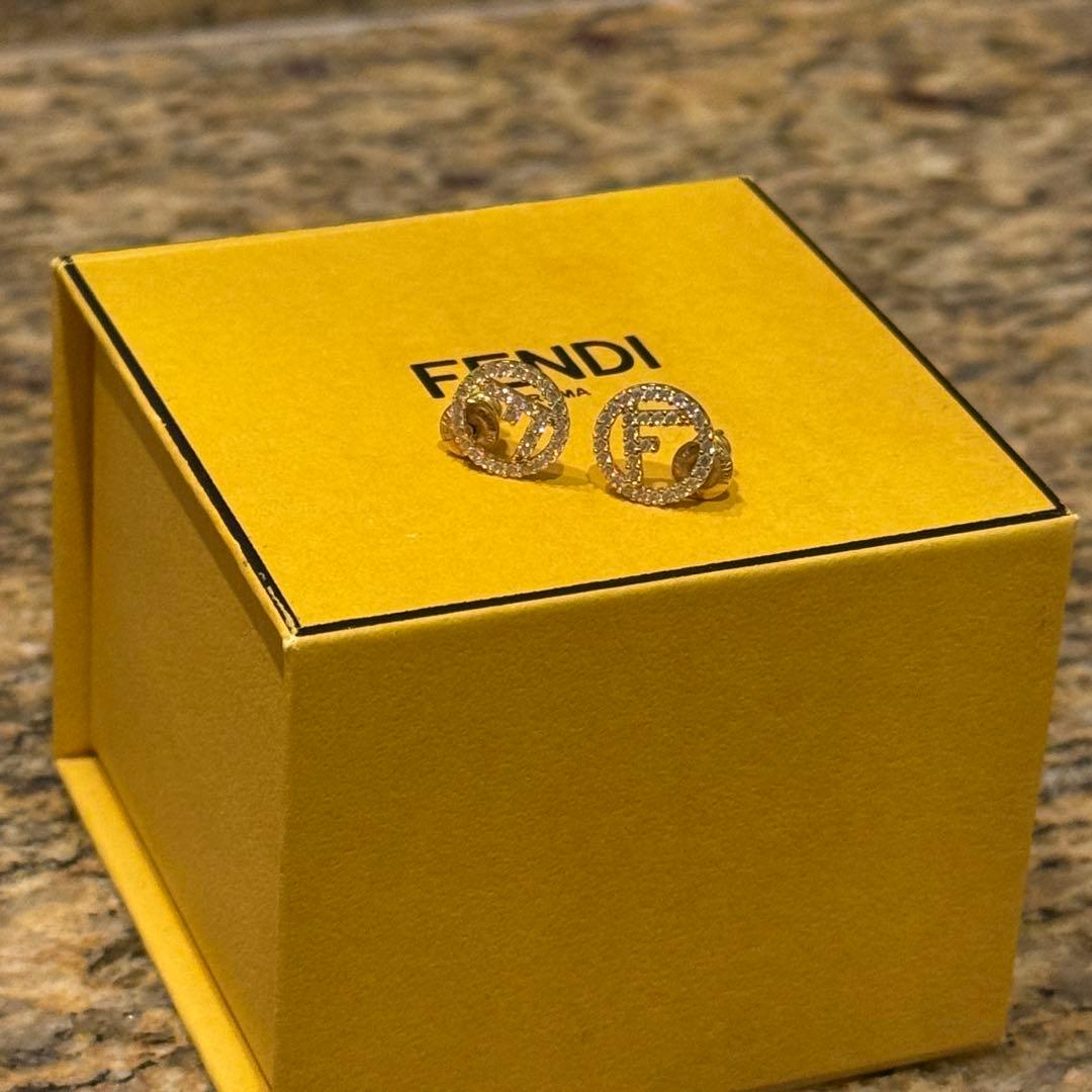 フェンディ ピアス ゴールド フェンディ スフィア ピアス ゴールド仕上げ ゴールド | Fendi