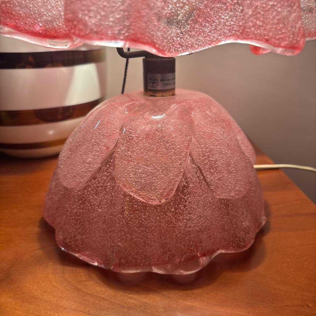 ビンテージ名門岩田工芸ガラス 花をモチーフとした芸術的なガラスの