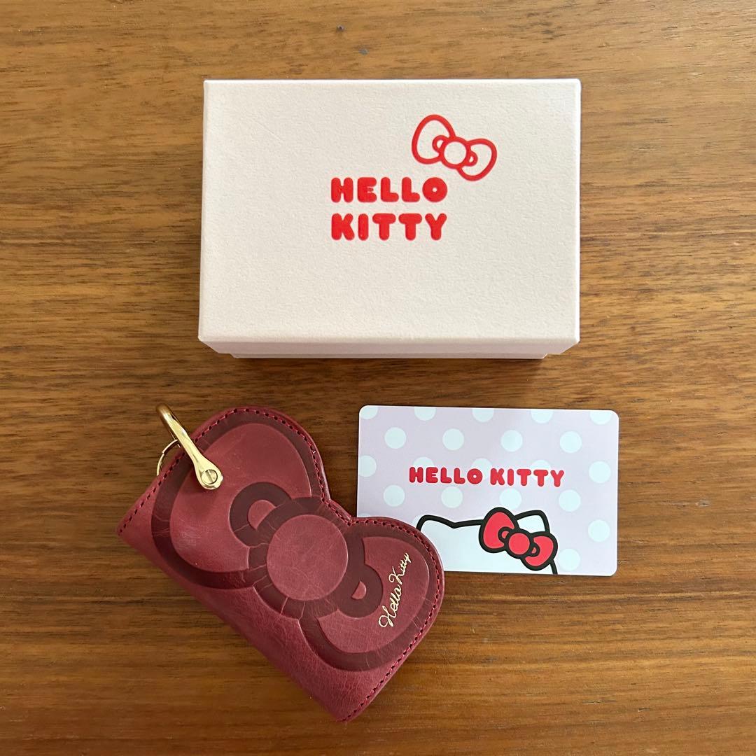 HELLO KITTY ハローキティ 本革 キーケース　新品未使用 ハローキティ HELLO KITTY キーケース スマートキーケース キー