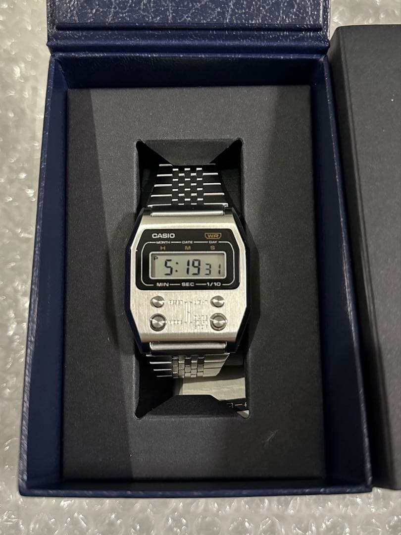 カシオクラッシック PREMIUM A1100D-1JF チプカシ　未使用品 楽天市場】CASIO PREMIUM A1100D-1JF SILVER52QS-14B 復刻 デジタル