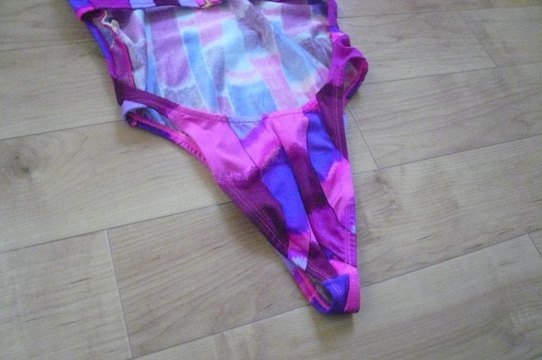 珍しい！アシックス製 超ハイレグレオタード水着 RQ＆紫柄ホルターネック水着