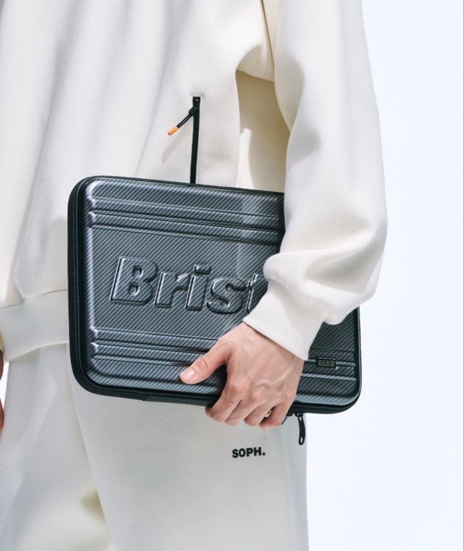 F.C.Real Bristol ゼロハリバートン PC CASE ZERO