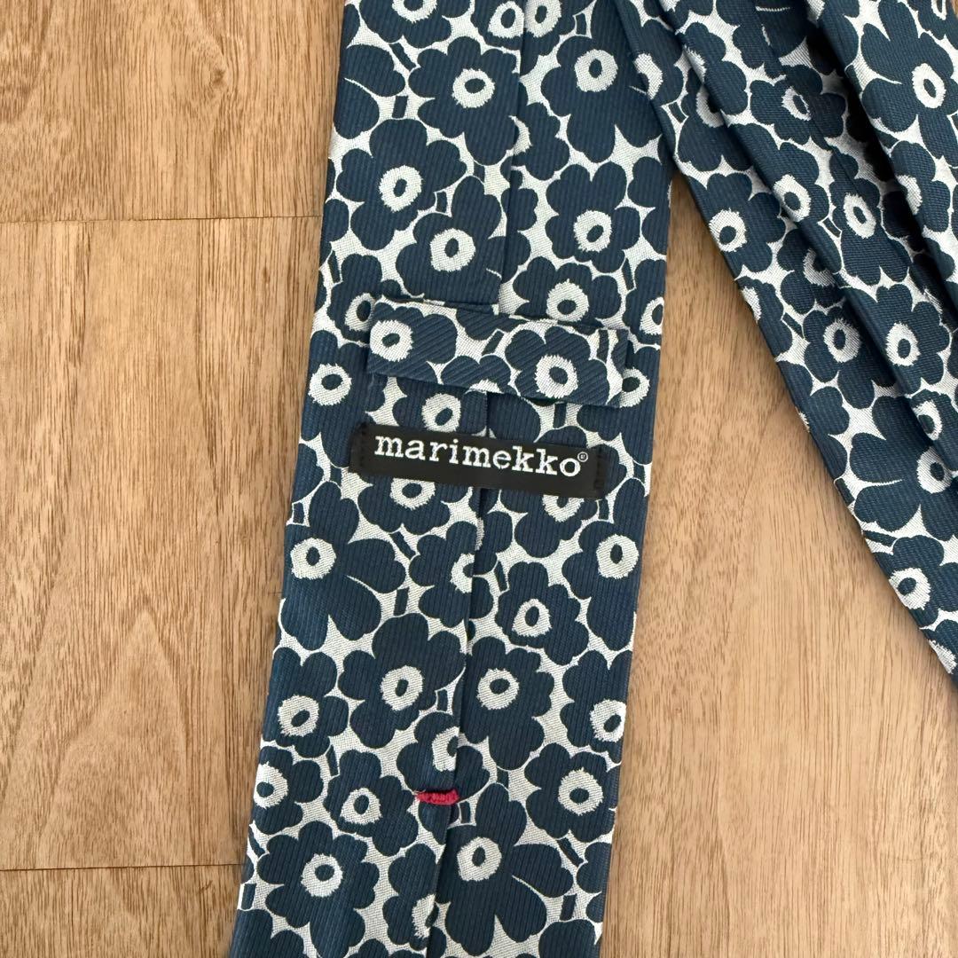marimekko 花柄 シルク ネクタイ ネイビー×シルバー - メルカリ