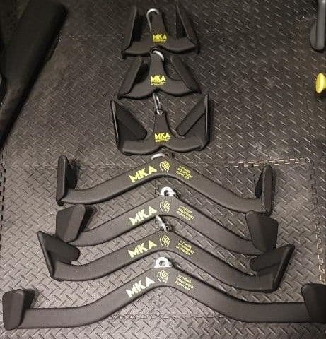 ラットプルダウン　アタッチメント　美品 mag 系 三頭筋 ラットプルダウン 筋トレ MAG グリップバー プルダウン