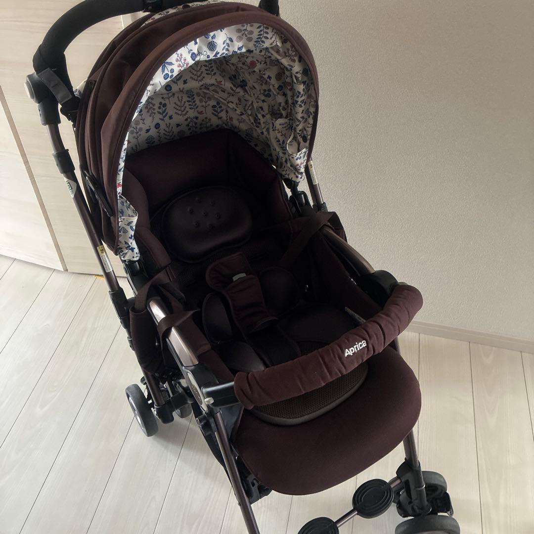 Aprica ベビーカー ブラウン 花柄 - メルカリ