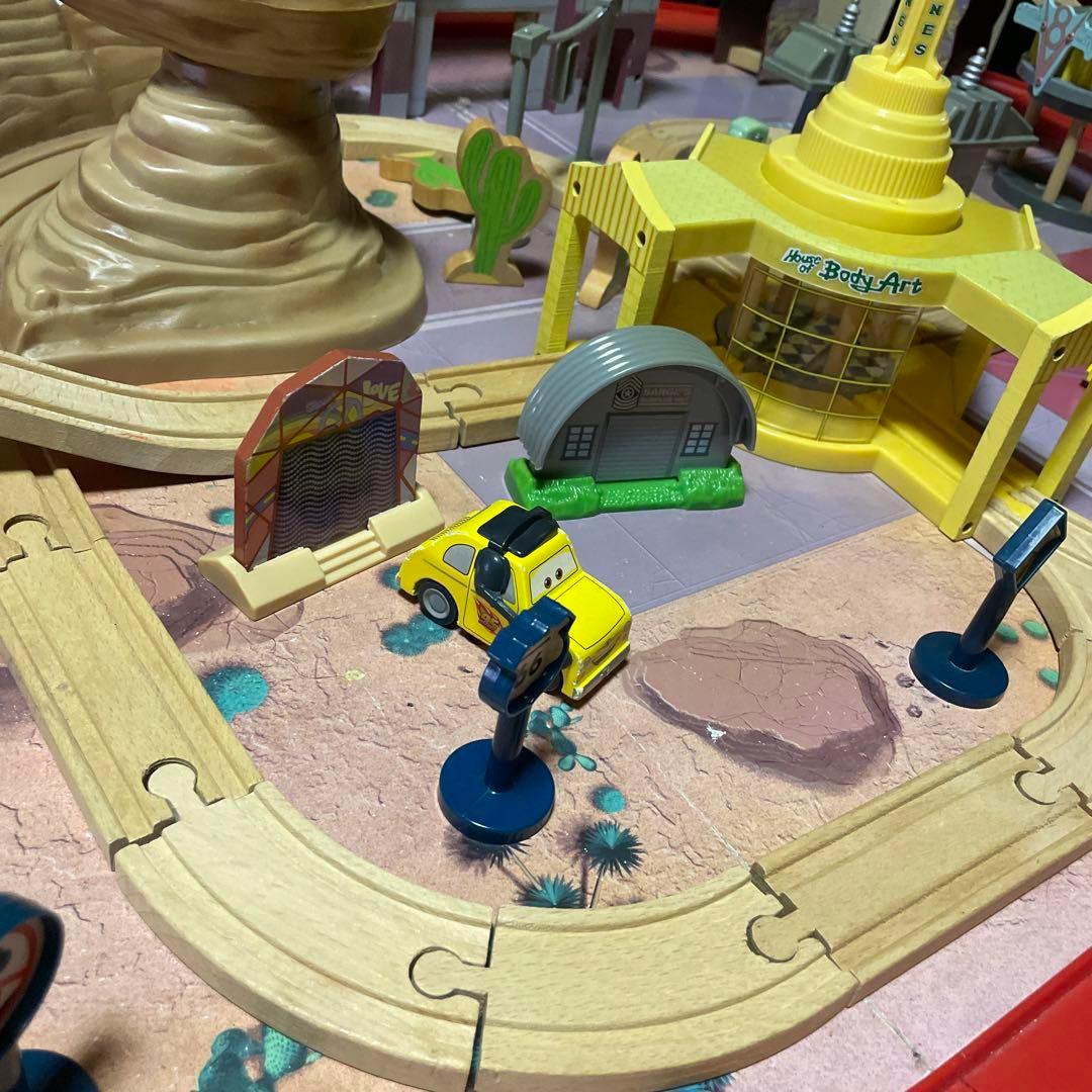 廃盤商品】レア❤️コストコ カーズ 木製 プレイテーブル レール