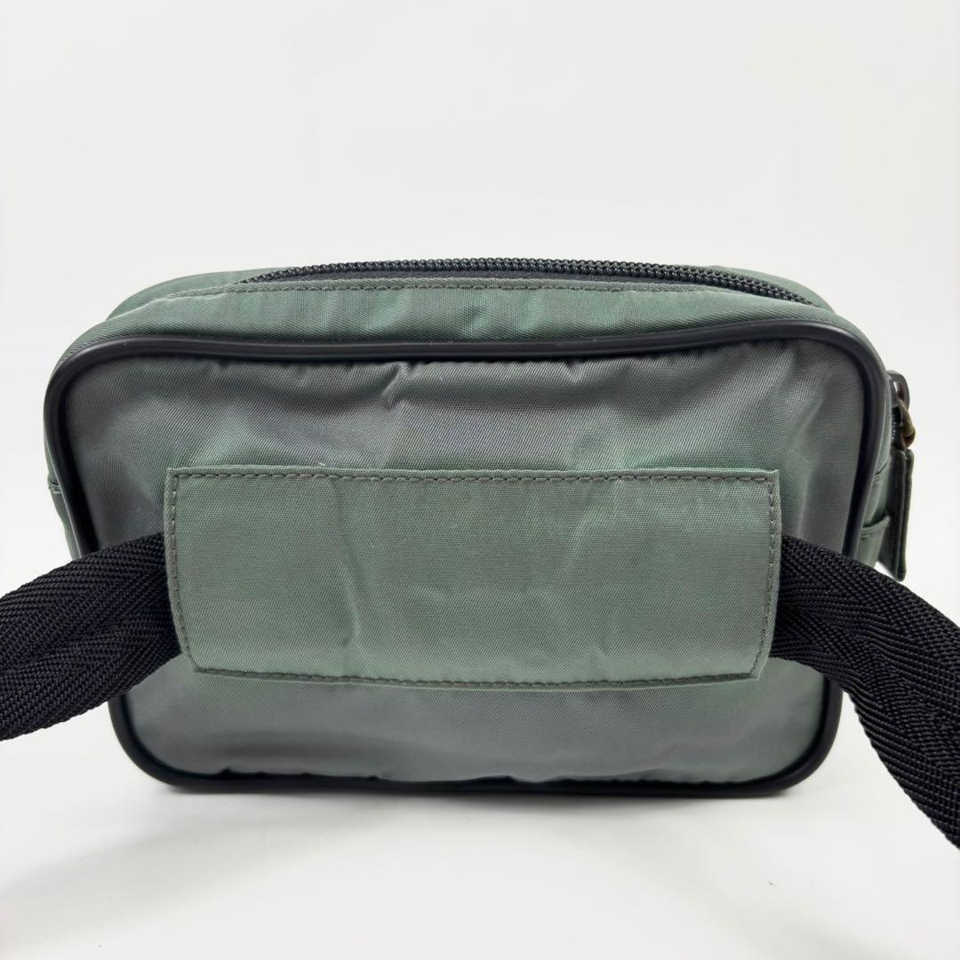 希少✨PRADA ウエストポーチ ボディーバッグ カーキ ナイロン - メルカリ