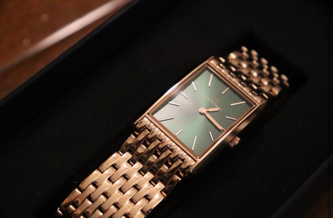 赤*ラ様 【最終価格！大幅値下げ】Bound 9-Link Emerald Su