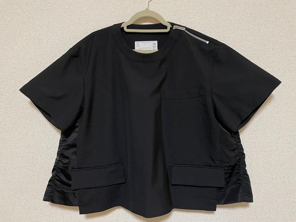 ★23SS★　sacai サカイ　MA1 ドッキング　カットソー　Ｔシャツ SACAI＜サカイ＞ ロゴ入りTシャツ（メンズ）（2264136）｜SACAI(サカイ