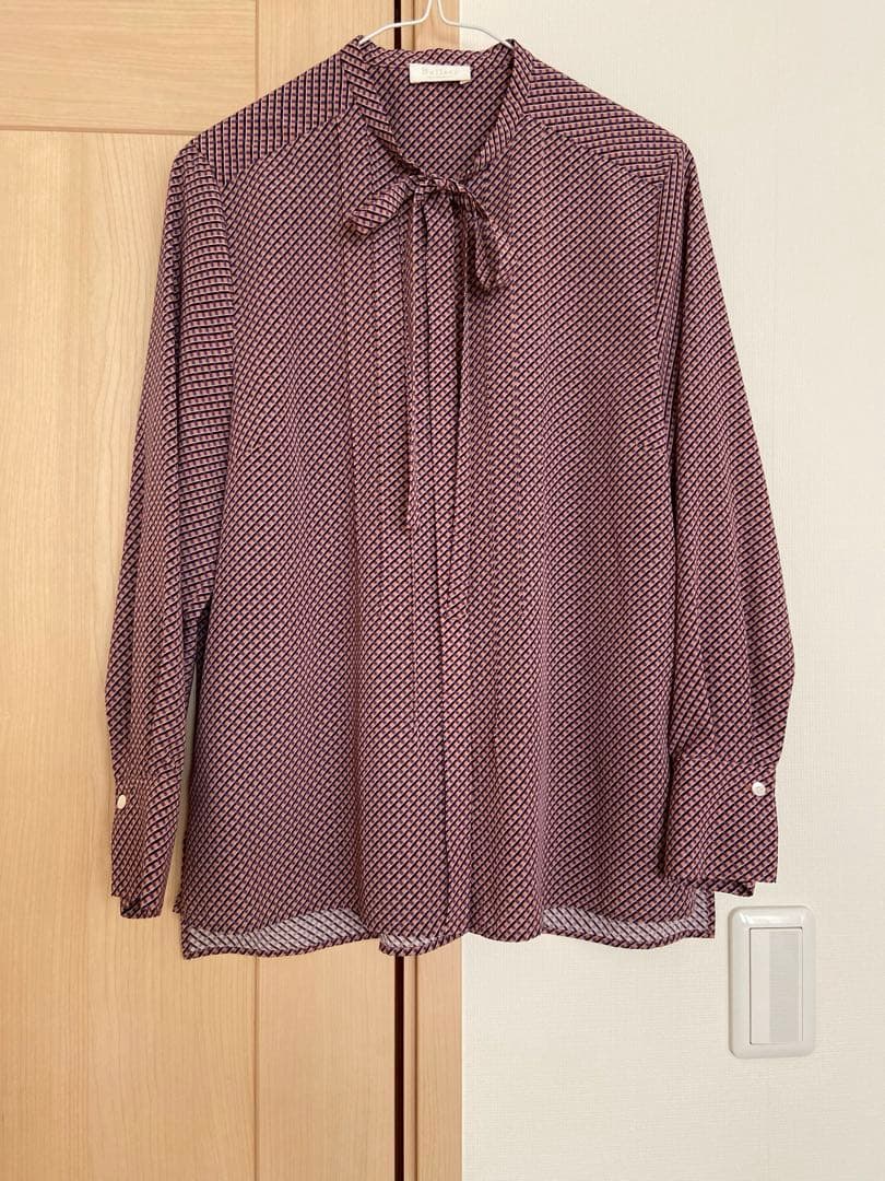 トゥモローランド Ballsey キカダイアゴナルプリント ボウタイブラウス