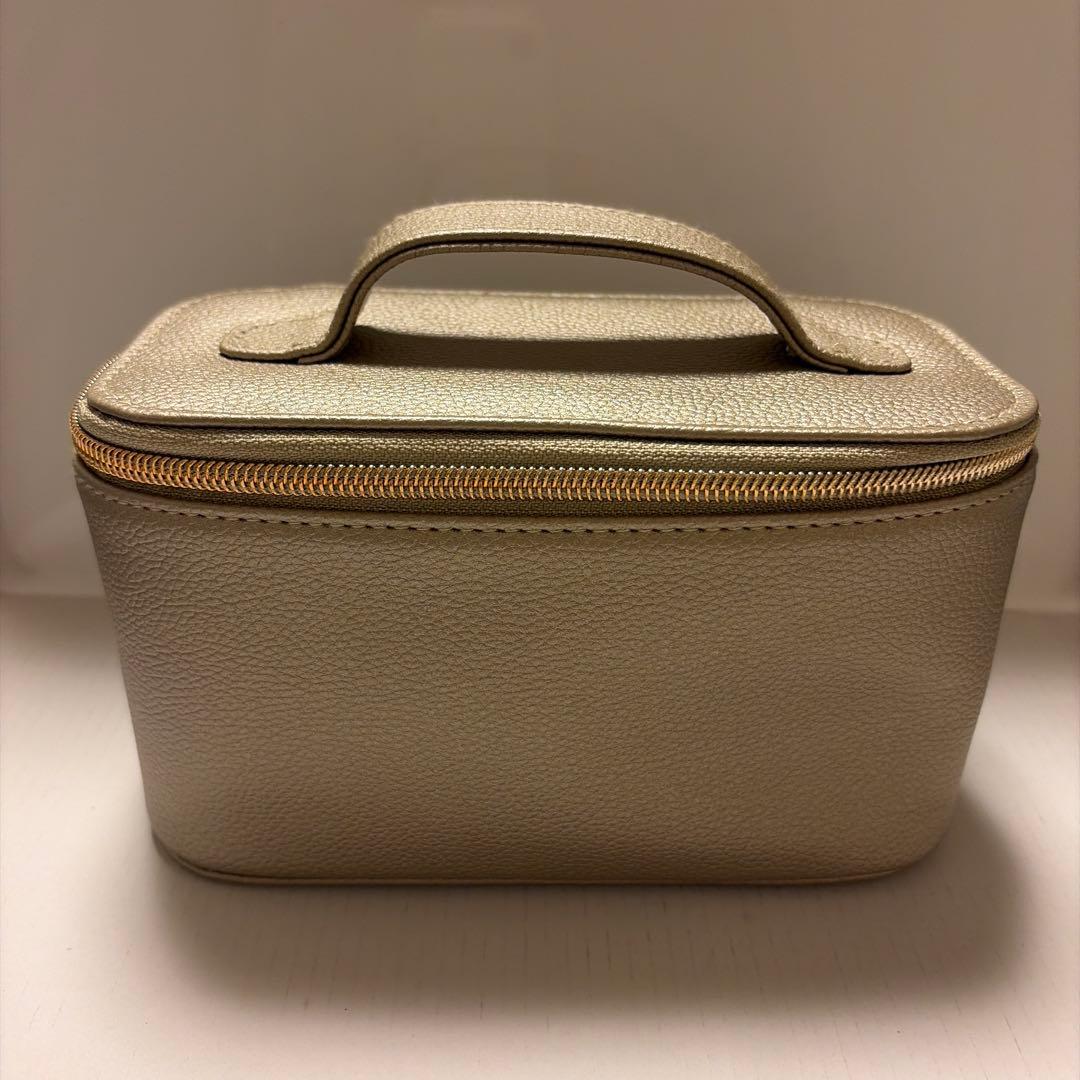 新品未使用】エミレーツ航空ファーストクラスBVLGARI アメニティポーチ