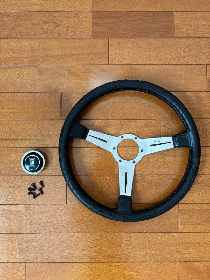ナルディ ステアリング　クラシック 【ジャンク】 NARDI ナルディ(NARDI) ステアリング クラシック(Classic)ディープ