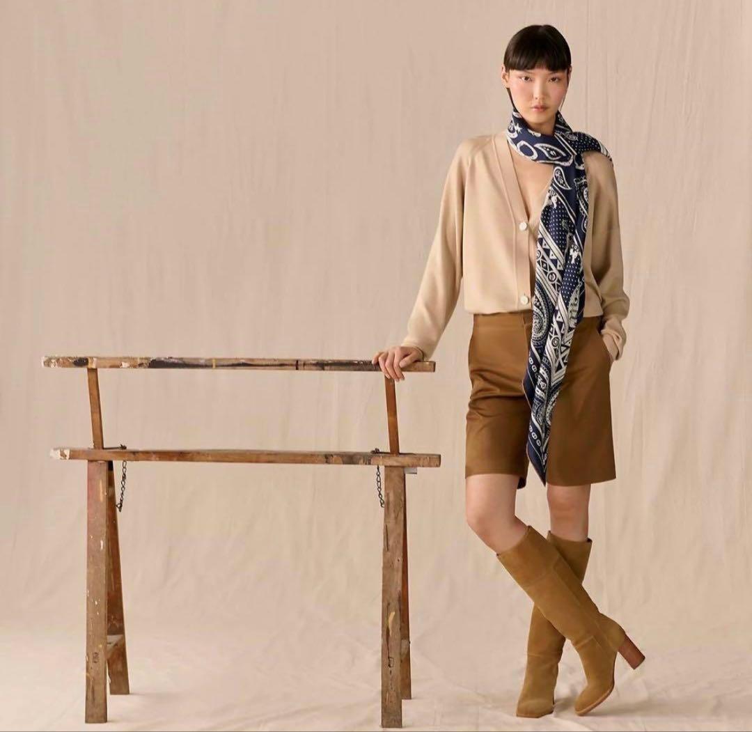 新品 エルメス カシシル 140シュヴァルドゥクールバンダナ 2025AW 紺