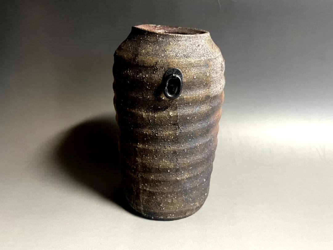 花瓶□【名工】備前焼作家 竹内靖之 作 弦付花入（段筋筒花生）掛花生