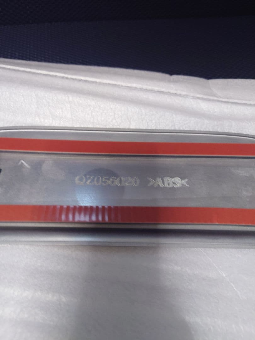 スーパーグレート 純正メッキ 安全窓枠 QZ056020 - メルカリ