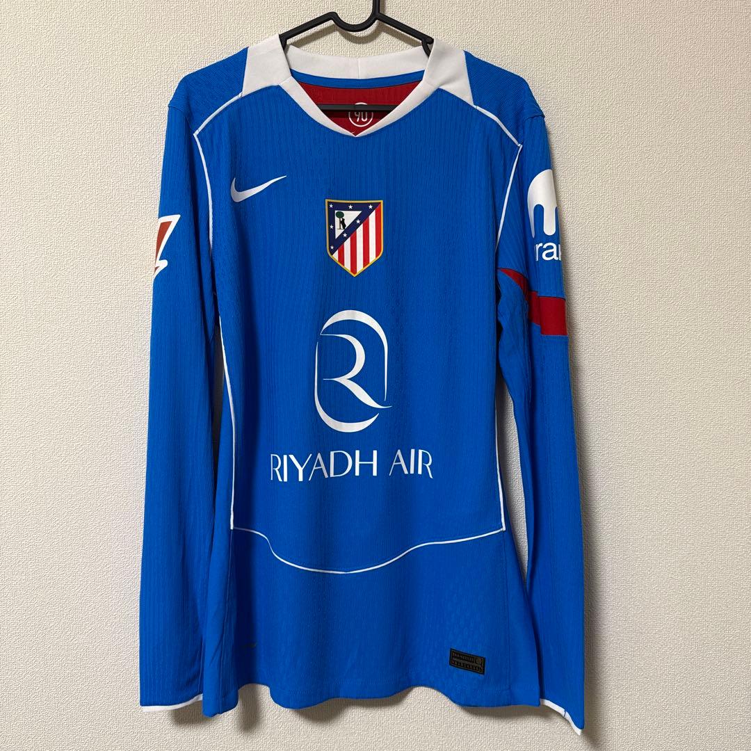 25-26 アトレティコマドリード選手用長袖ユニフォーム - メルカリ