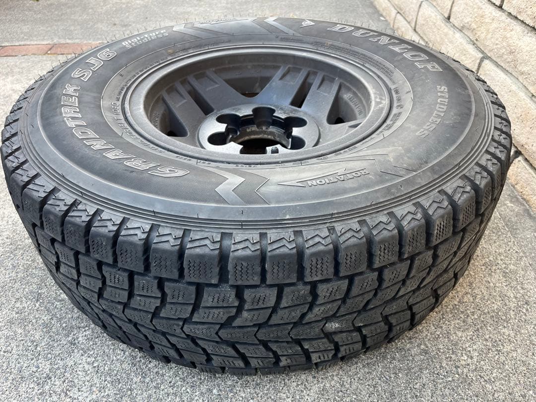 ランクル 70.ホイール スタッドレス 引き取り希望。 - タイヤ