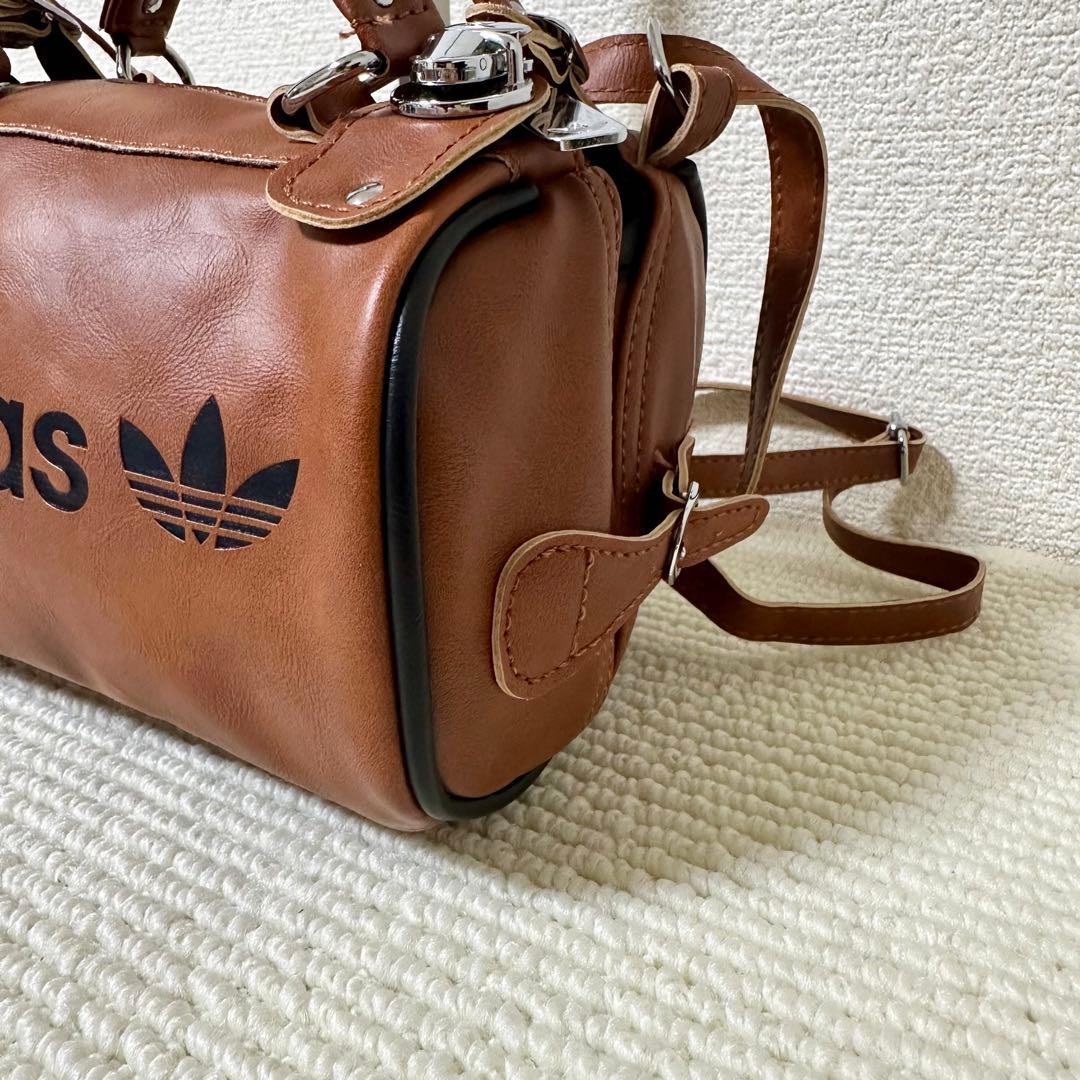 極美品】アディダス ミニボストンショルダーバッグ ブラウン 2way